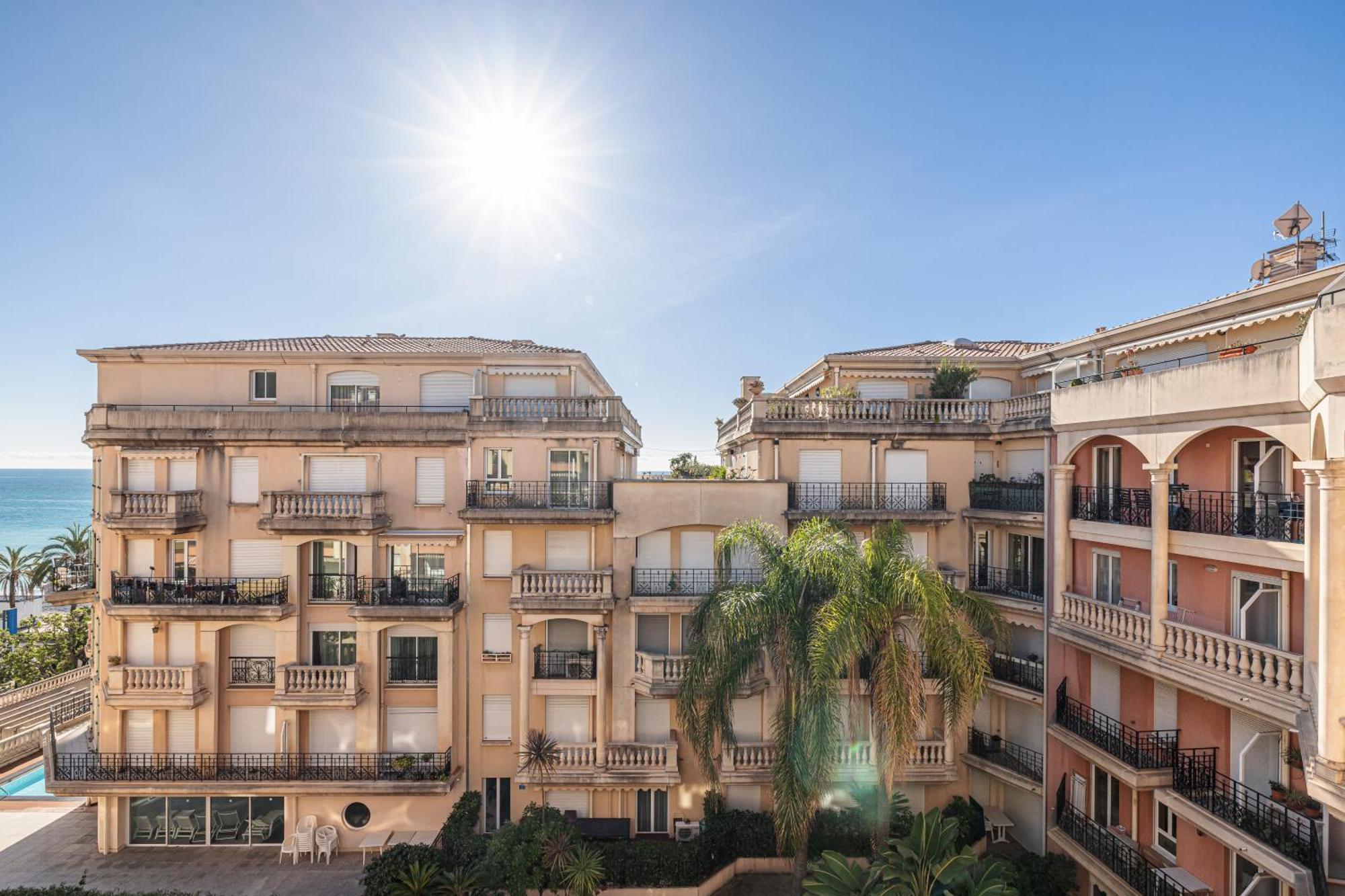 St.Roch : Vue Mer, Parking, Clim Menton Bagian luar foto
